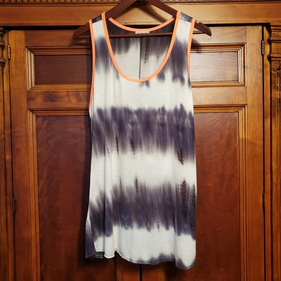 Free Kisses Tie Dye Tank Neon Trim - Picture 2 of 5